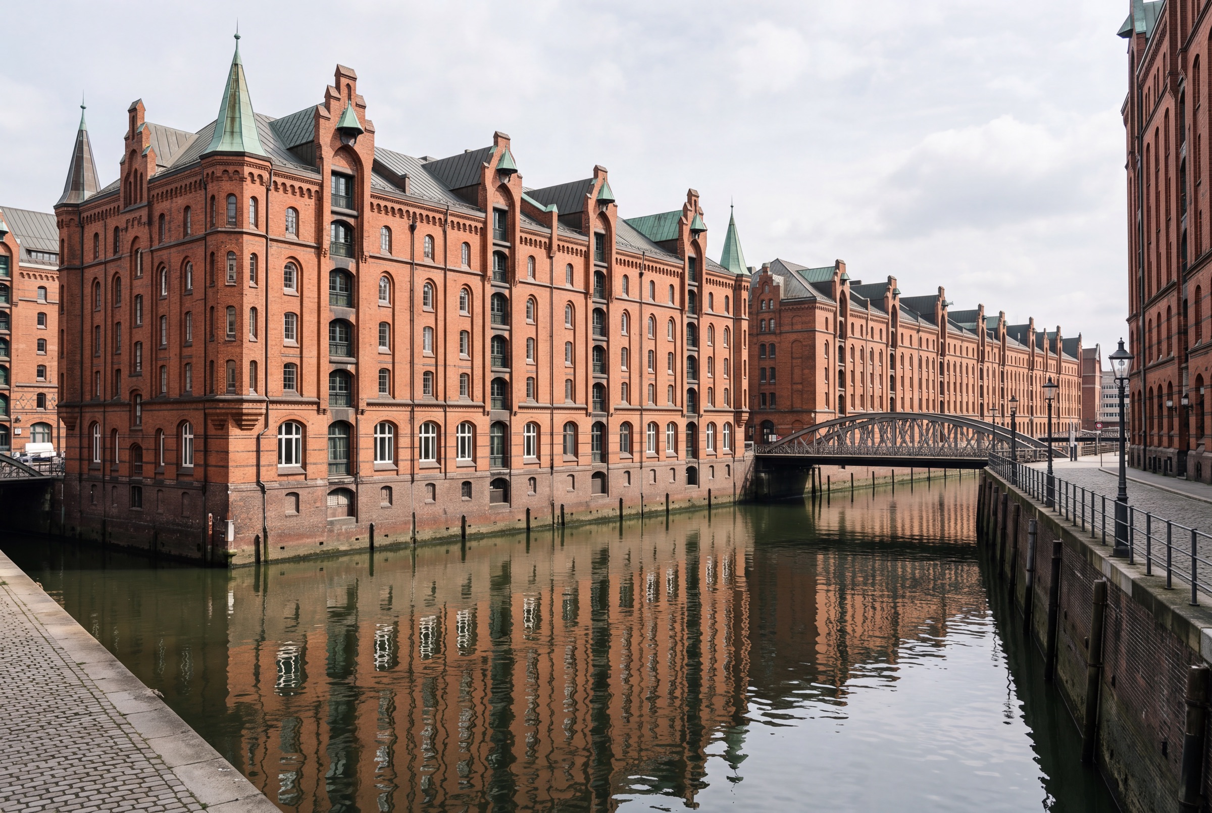 Elbe Clean übernimmt die Baureinigung in der Speicherstadt: Speicherblöcke V und X